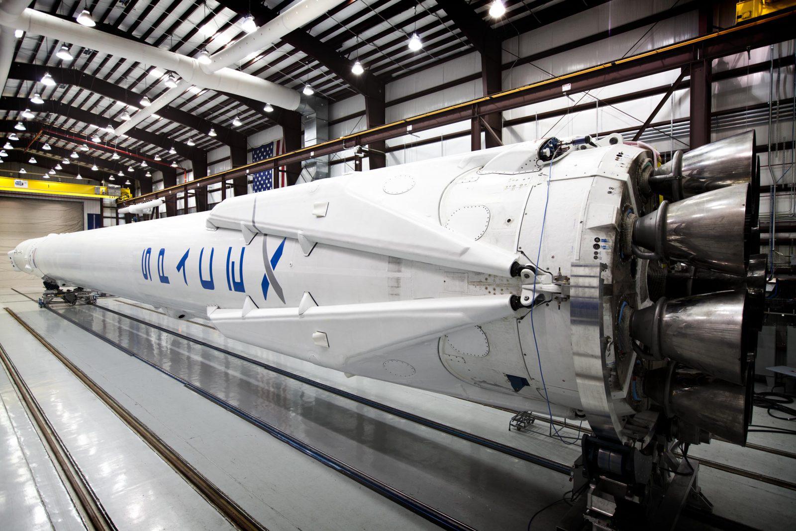 SpaceX начинает осваивать космические полеты человека (18 015d e1519906805846)