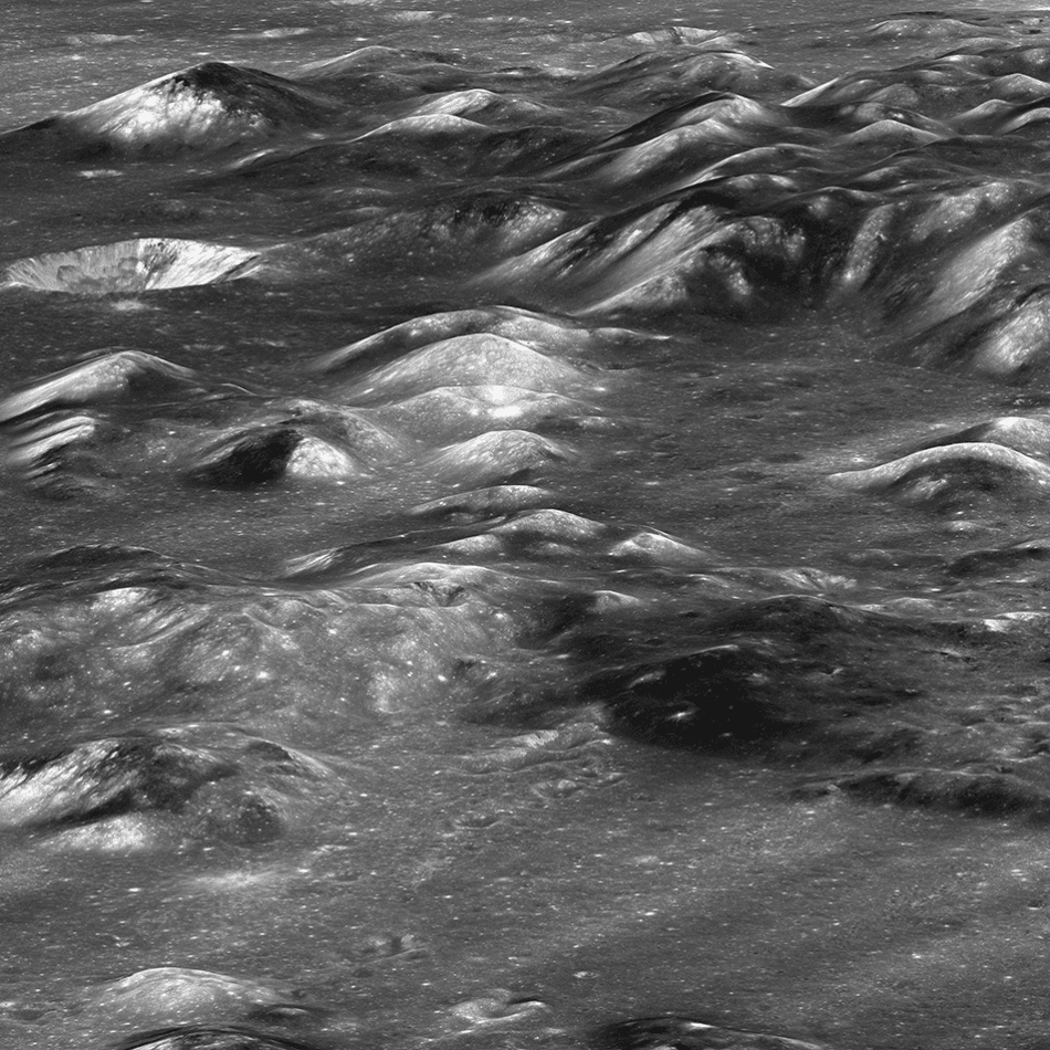 LRO сфотографировал лунные Карпаты