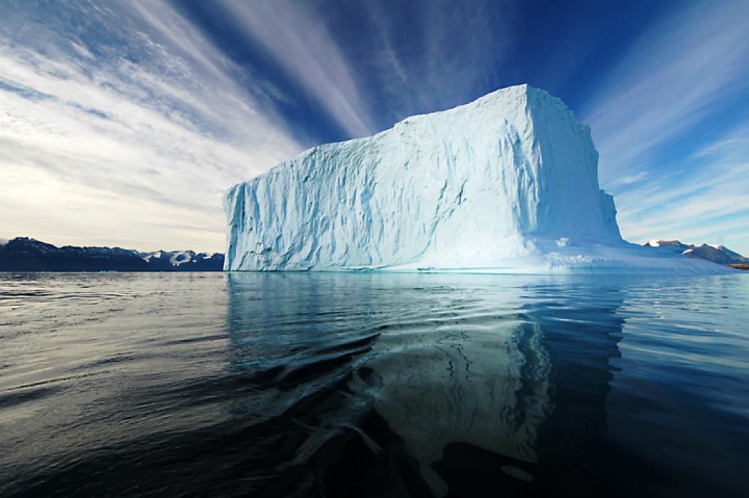 Спутники сфотографировали раскол гренландского ледника