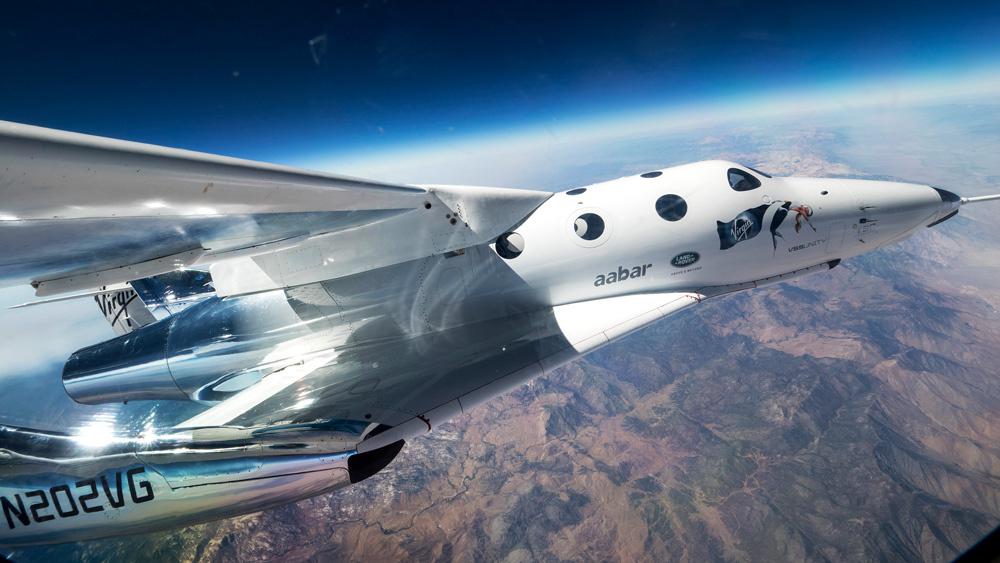 Virgin Galactic отримала дозвіл на комерційні рейси