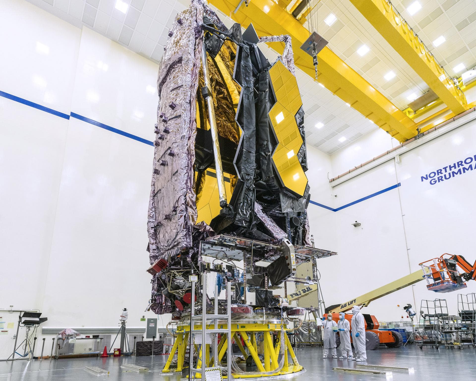 Телескоп JWST вирушив до місця запуску