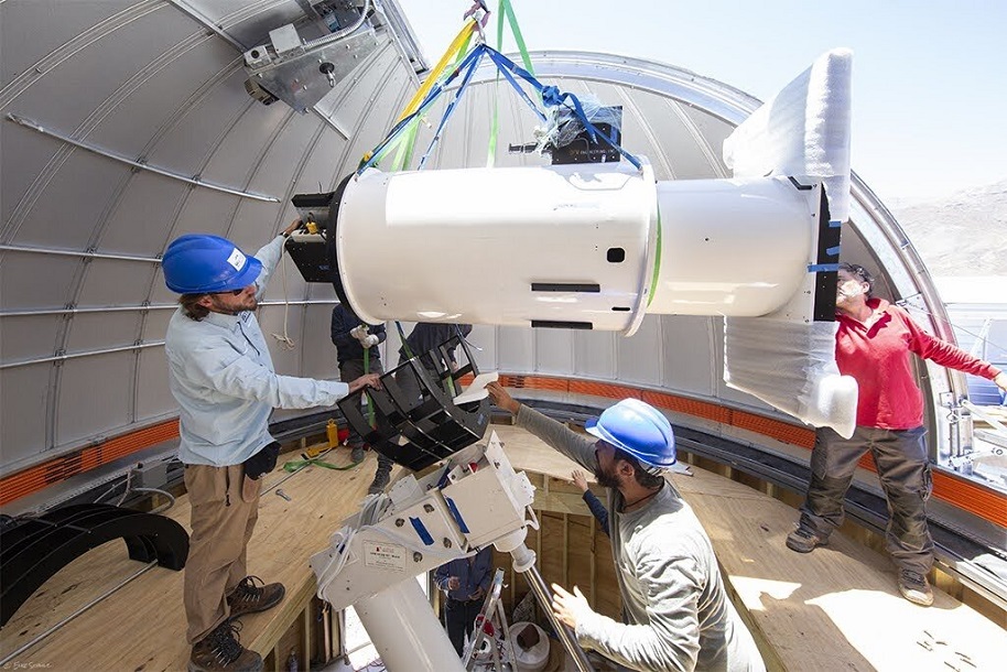 Монтаж телескопа, с помощью которого будут наблюдать опасные астероиды