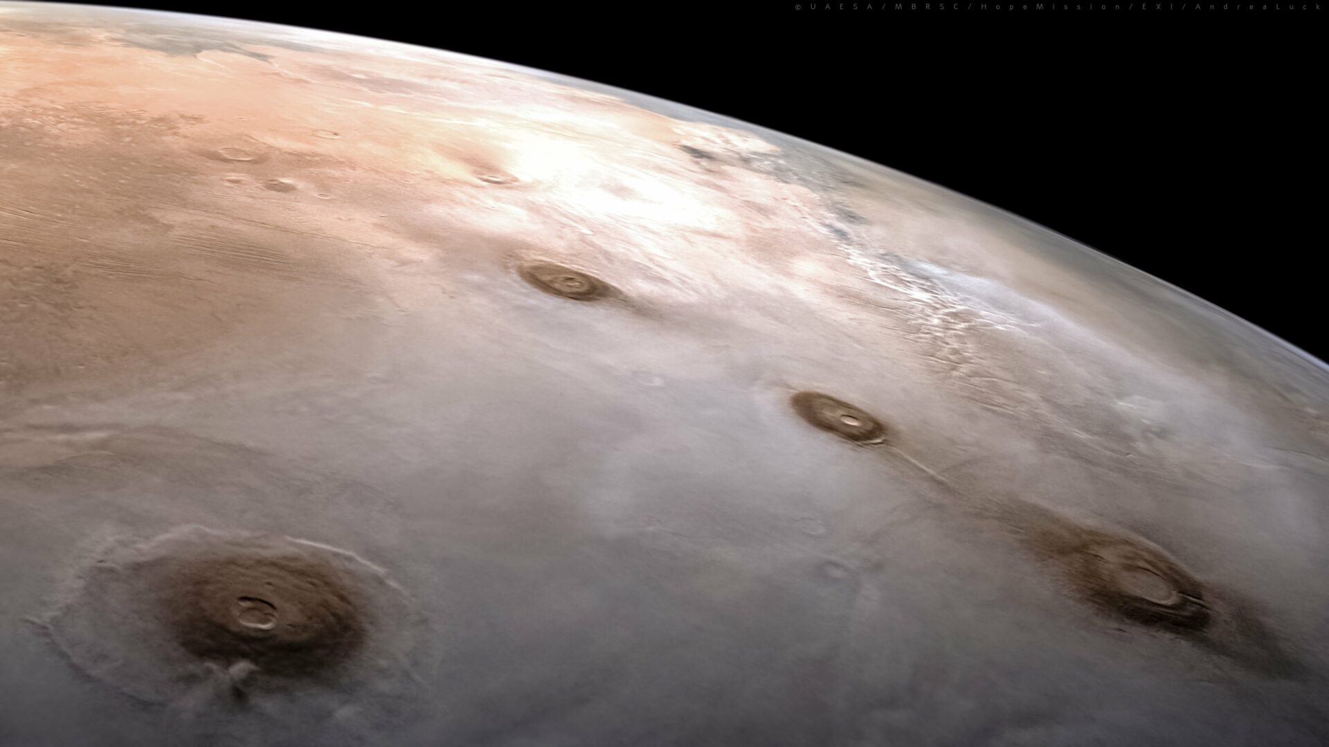 Гора Аскрийская (Марс) 14.9 км