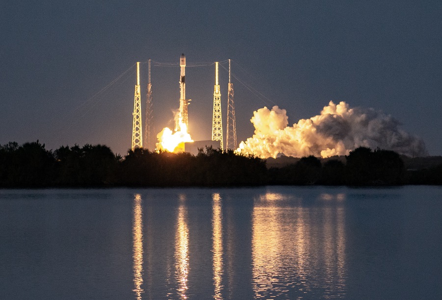 Falcon 9 виводить італійський супутник