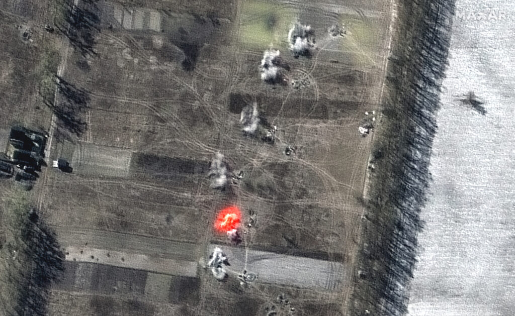 Спутниковые изображения боя вблизи Киева