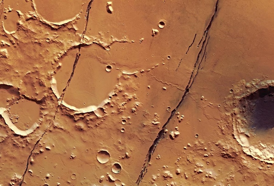 Борозды Цербера, где зарегистрированы марсотрясения
