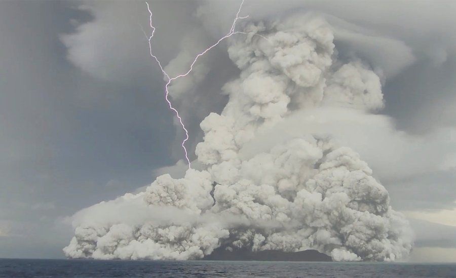 Извержение вулкана Хунга