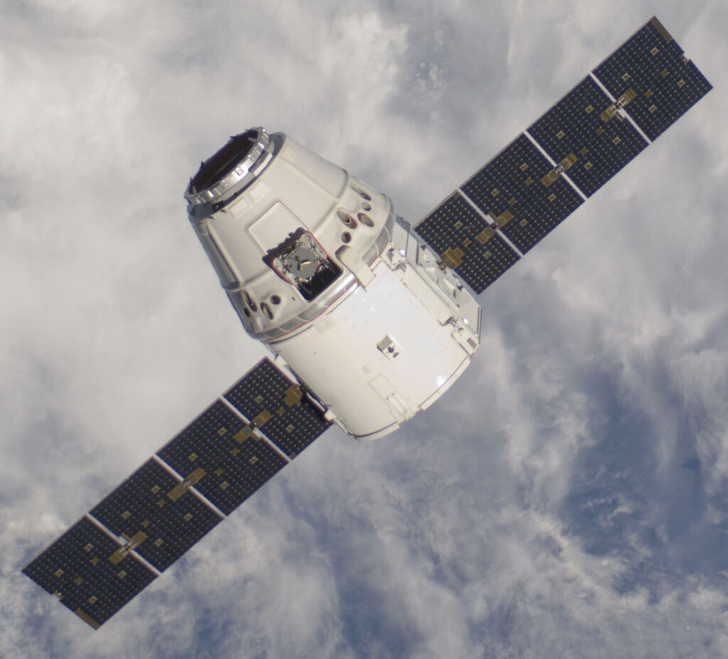 Десять років першому польоту Dragon до МКС