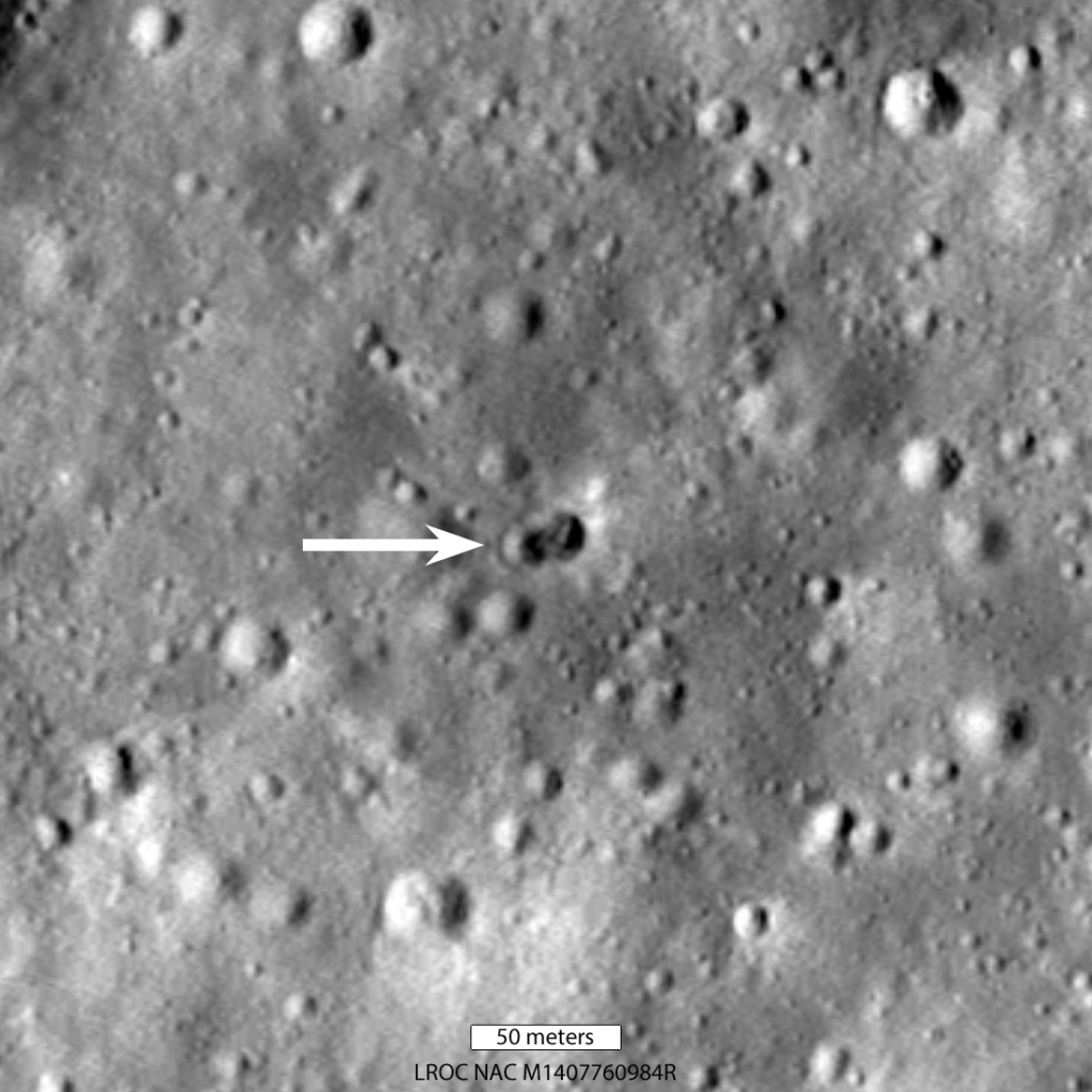 LRO зазнімкував кратер, залишений від падіння таємничої ракети на Місяць
