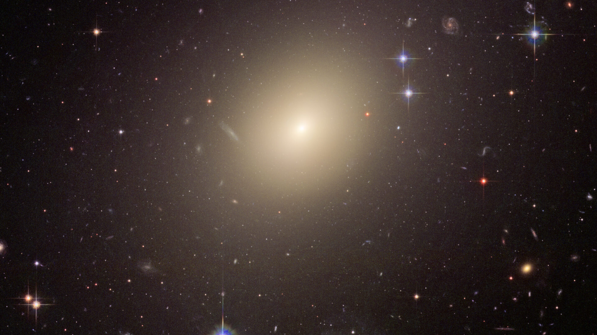 ESO 325-G004