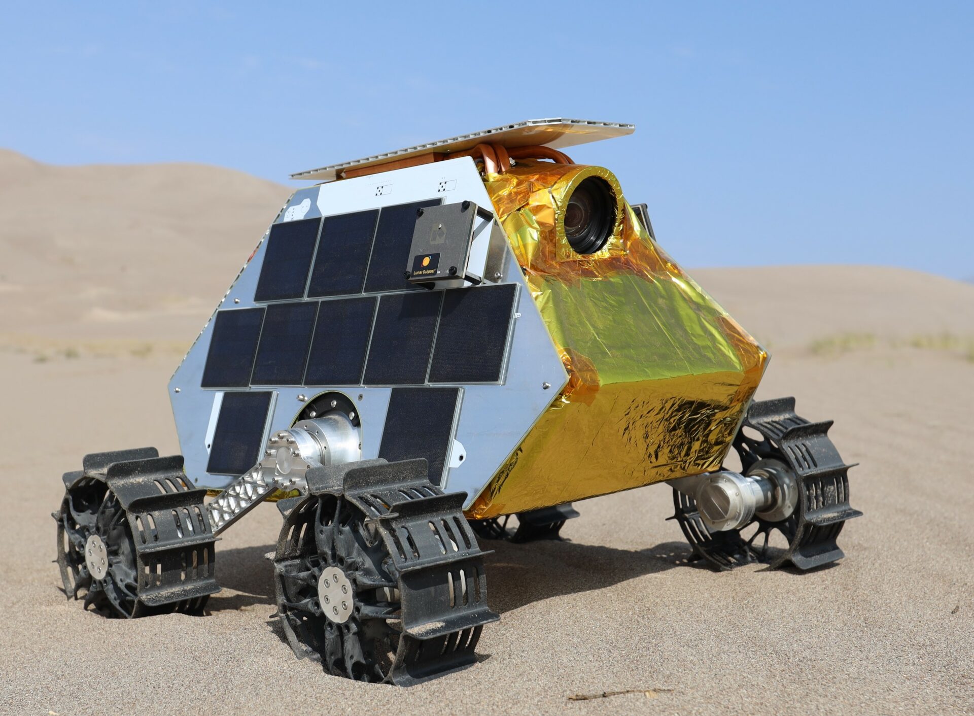 Startups raised money for the creation of rovers and the development of asteroids