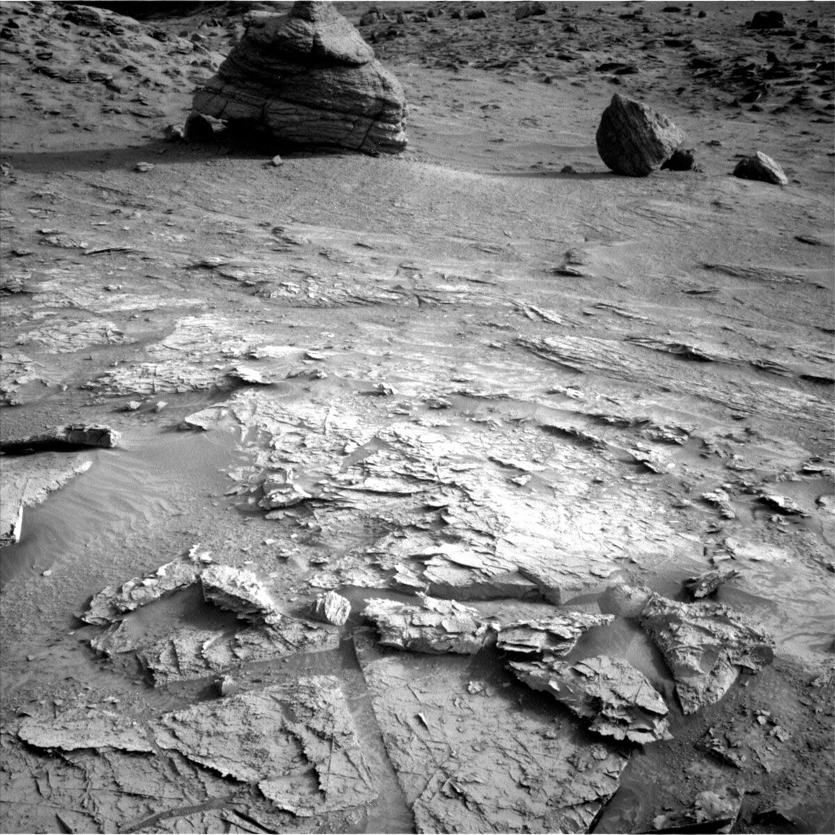 Валун на Марсе, снятый с другого ракурса
