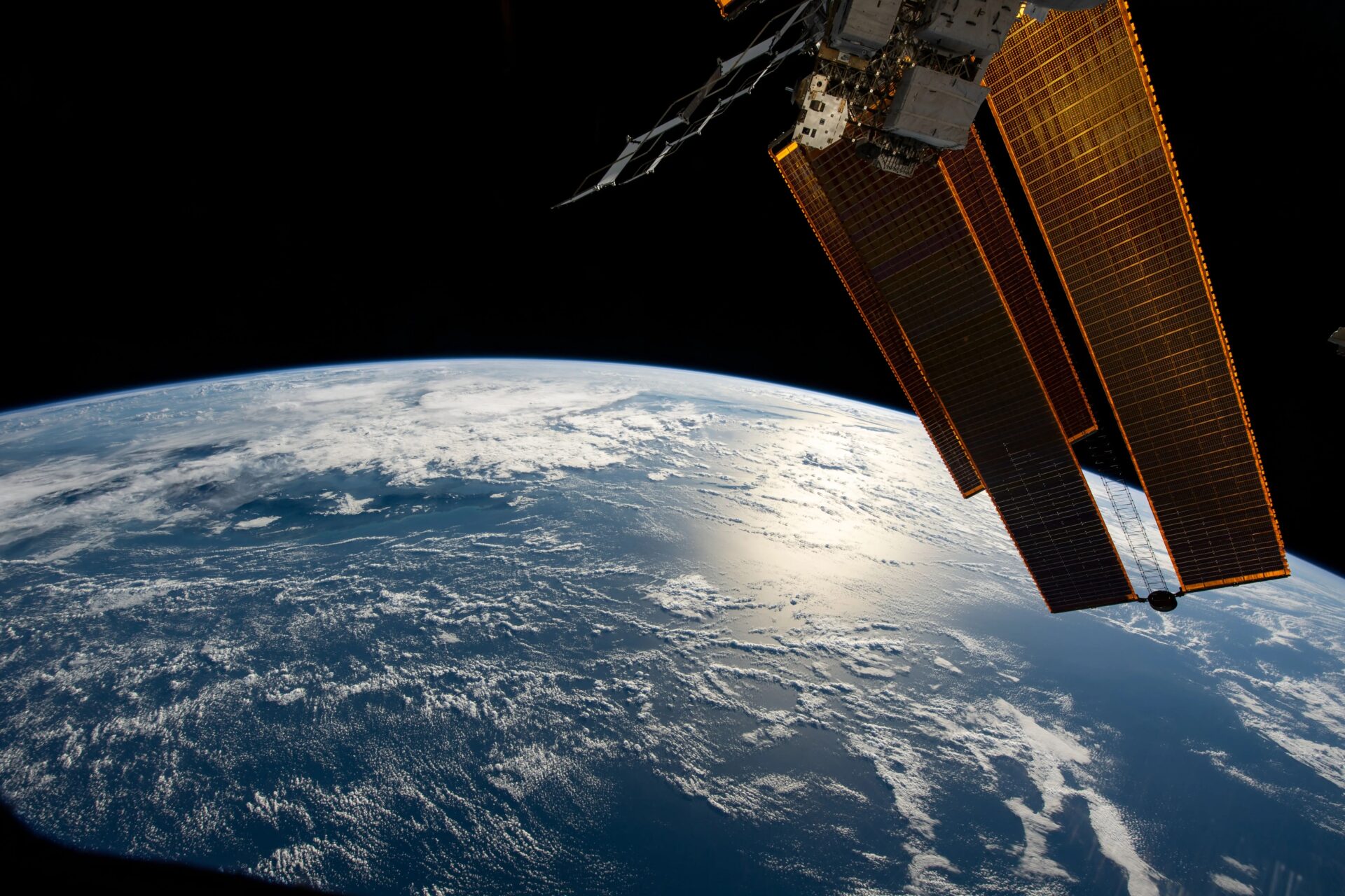 Вид на Землю з борту МКС