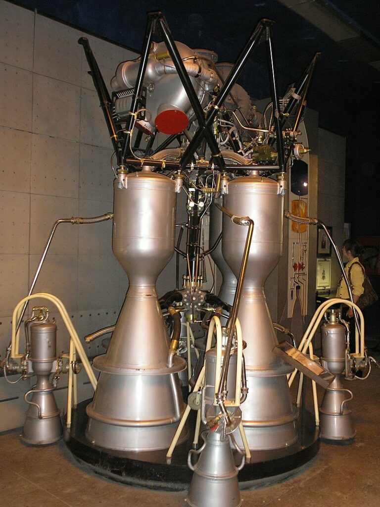 РД-108 – двигатель, выведший в космос первый спутник