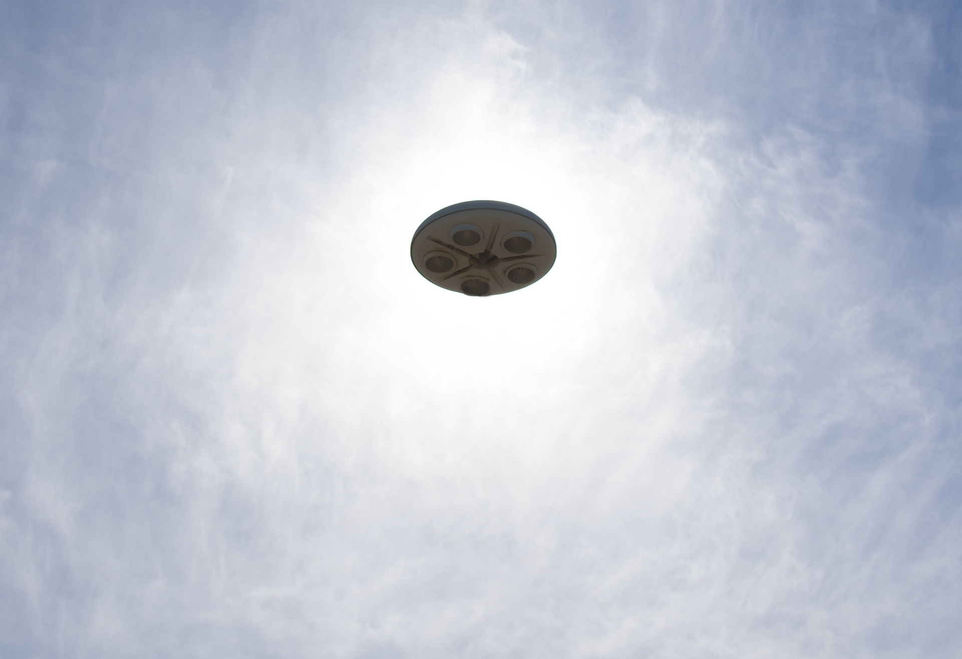 Агентство визнає, що НЛО є дивними та неприродними