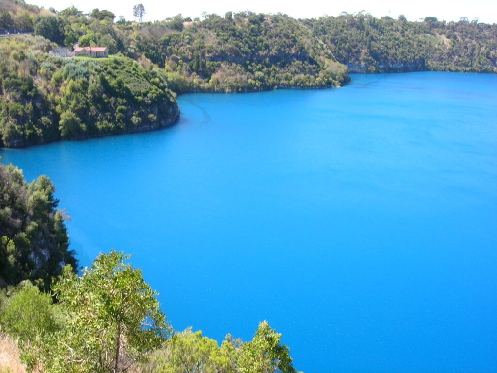 Голубые озера могут исчезнуть из-за глобального потепления