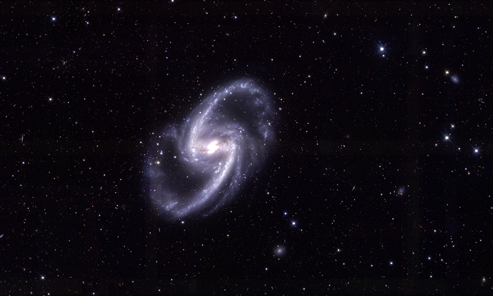 Рой галактик окружает будущий квазар