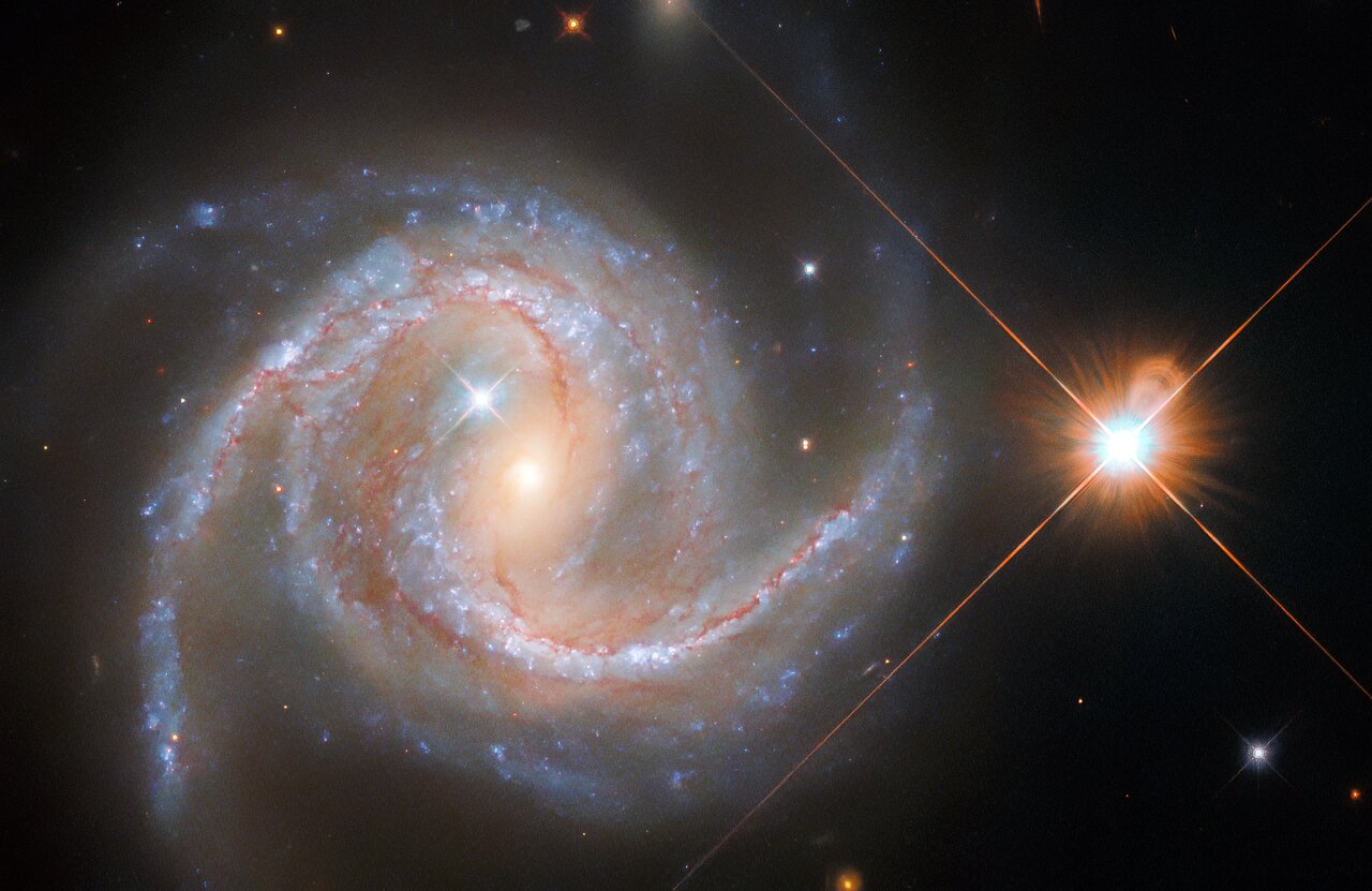 На цьому знімку телескопа Hubble зображено NGC 5495