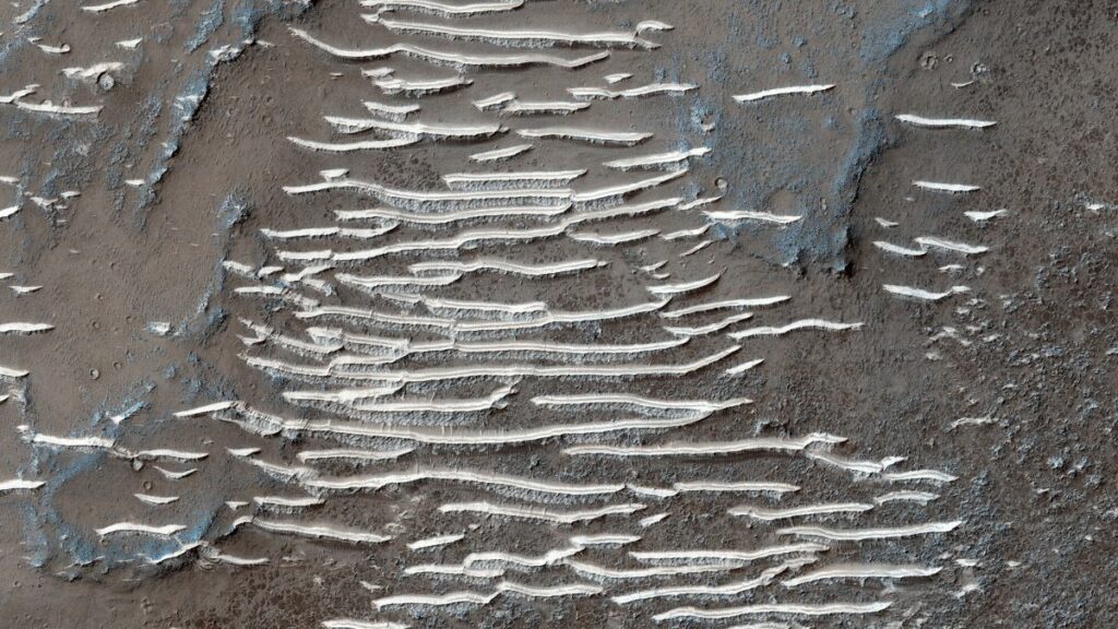Ледяные ступени на Марсе