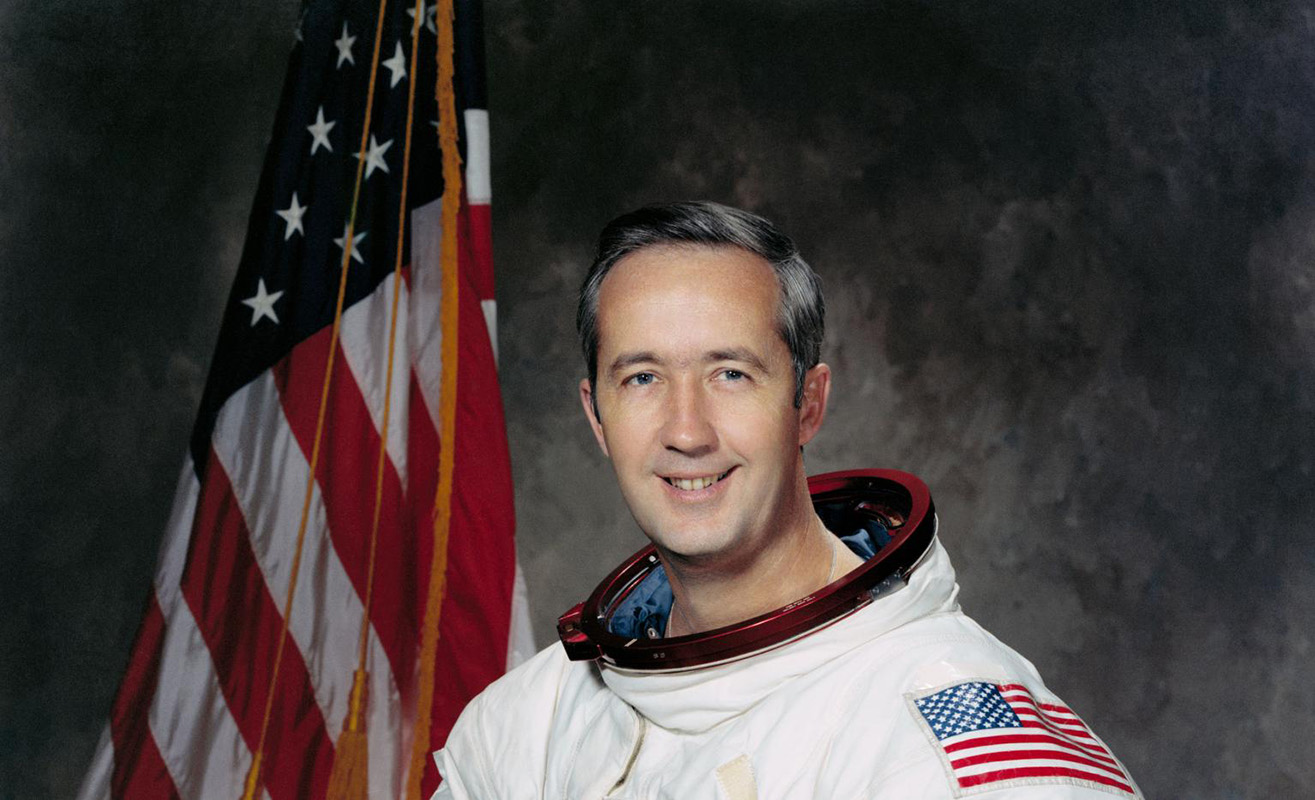 Помер командир експедиції Apollo 9