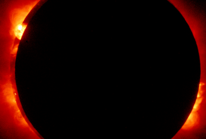 Кольцевое солнечное затмение 25 октября 2022 года с орбиты Земли снято солнечной обсерваторией Hinode