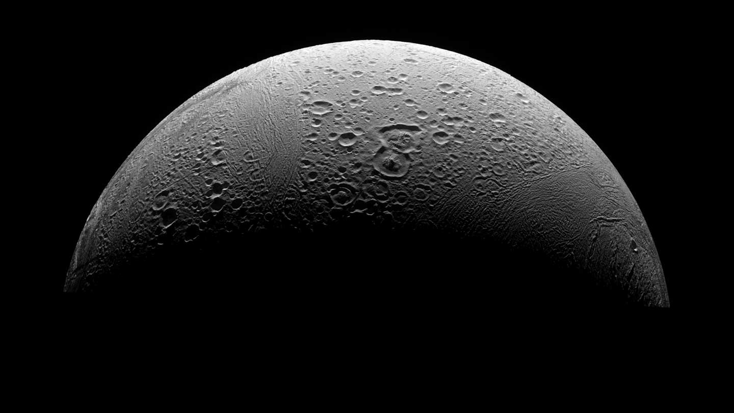 супутник Сатурна Енцелад