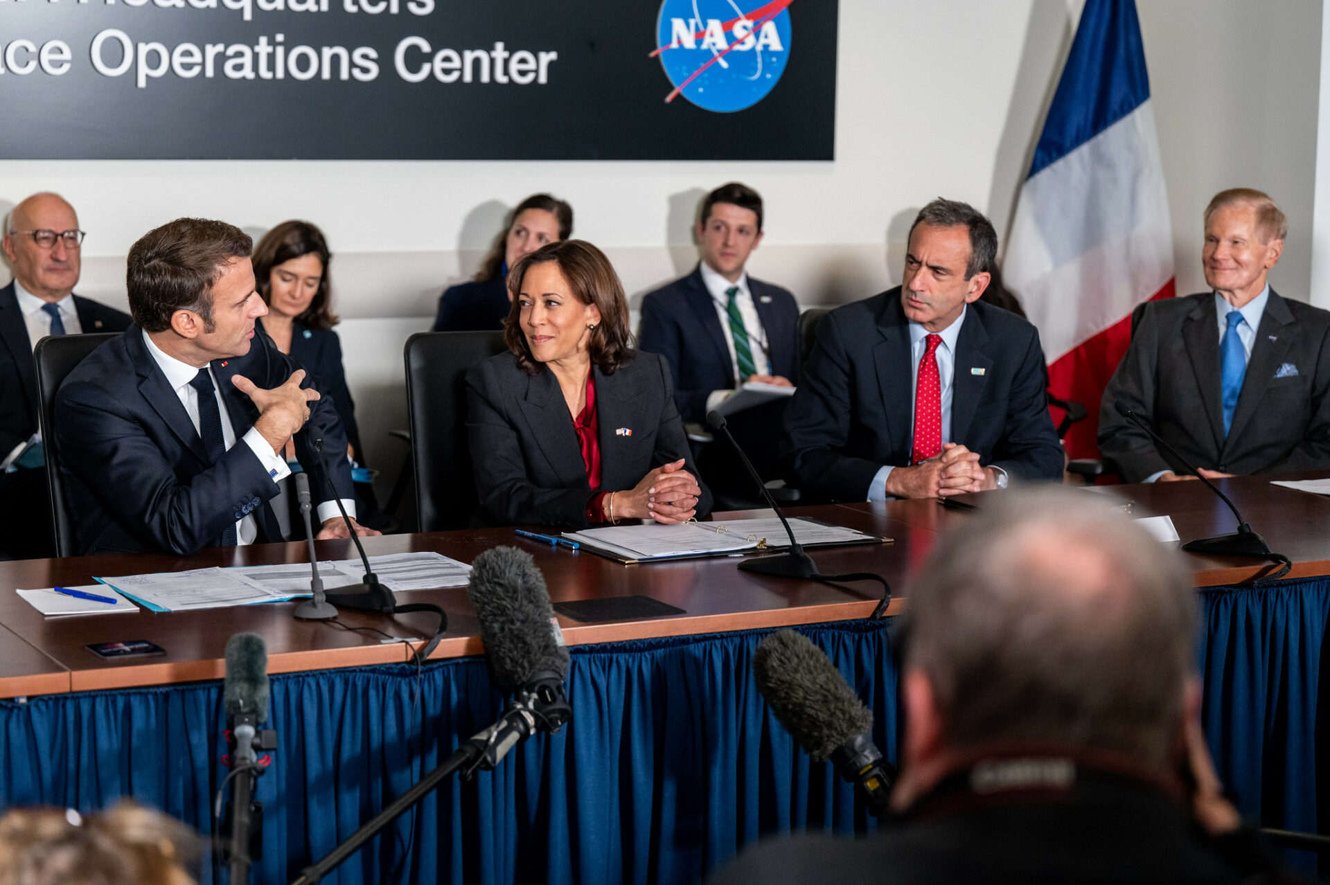 France will cooperate with the United States and abandon anti-satellite weapons