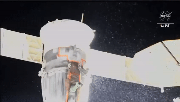 Витік теплоносія через діру в корпусі космічного корабля "Союз МС-22"