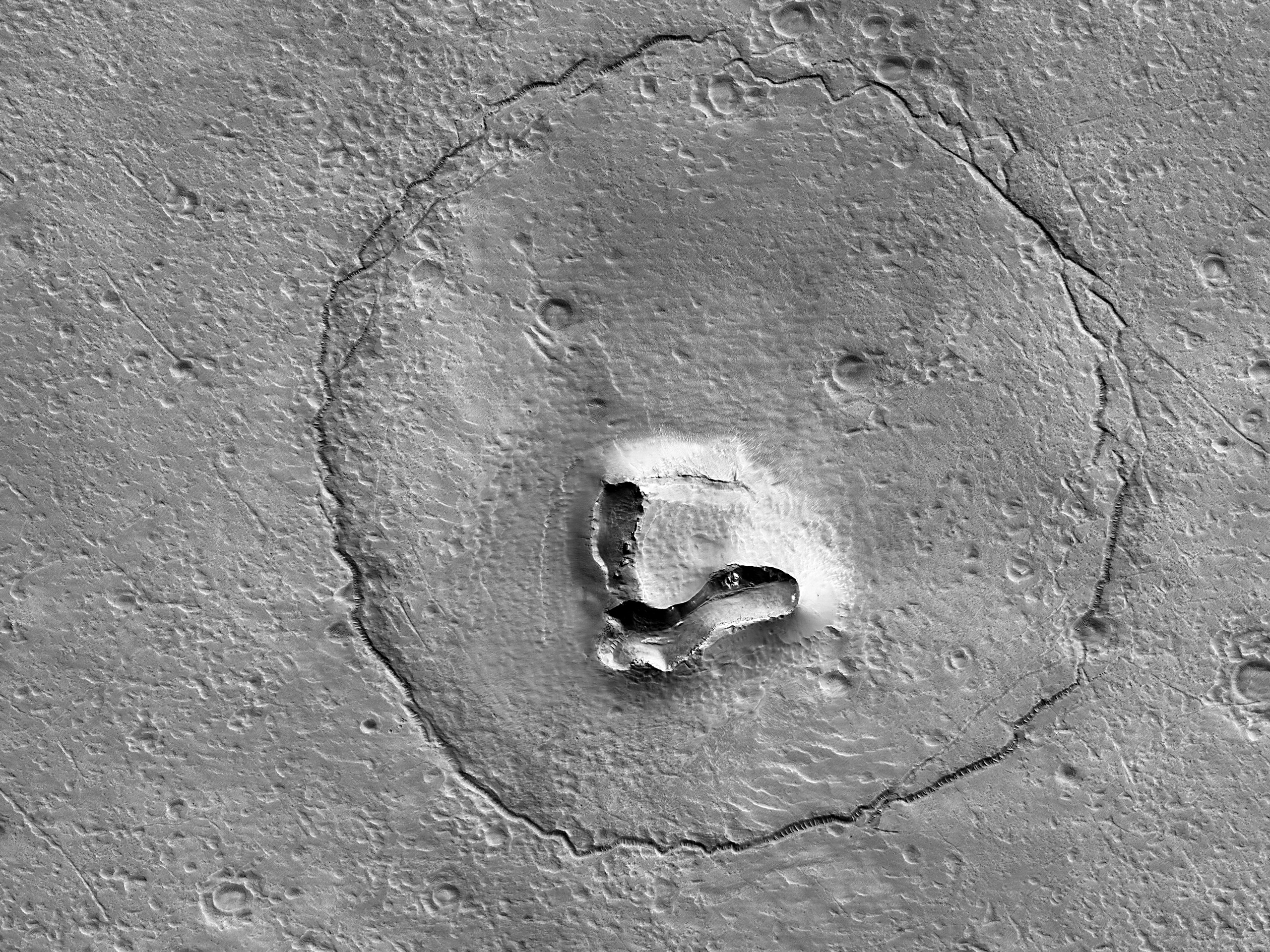 Кумедне утворення на поверхні Марса