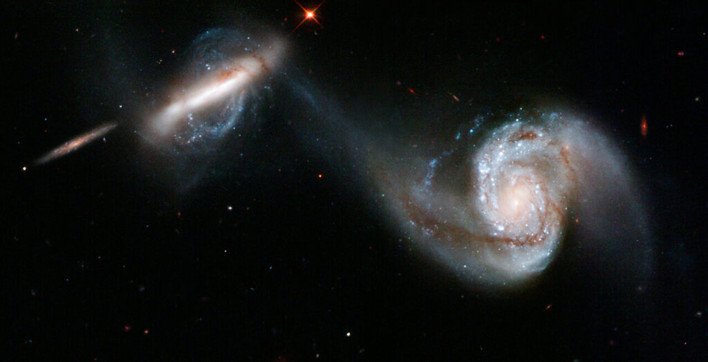 Газ из других галактик питает черные дыры