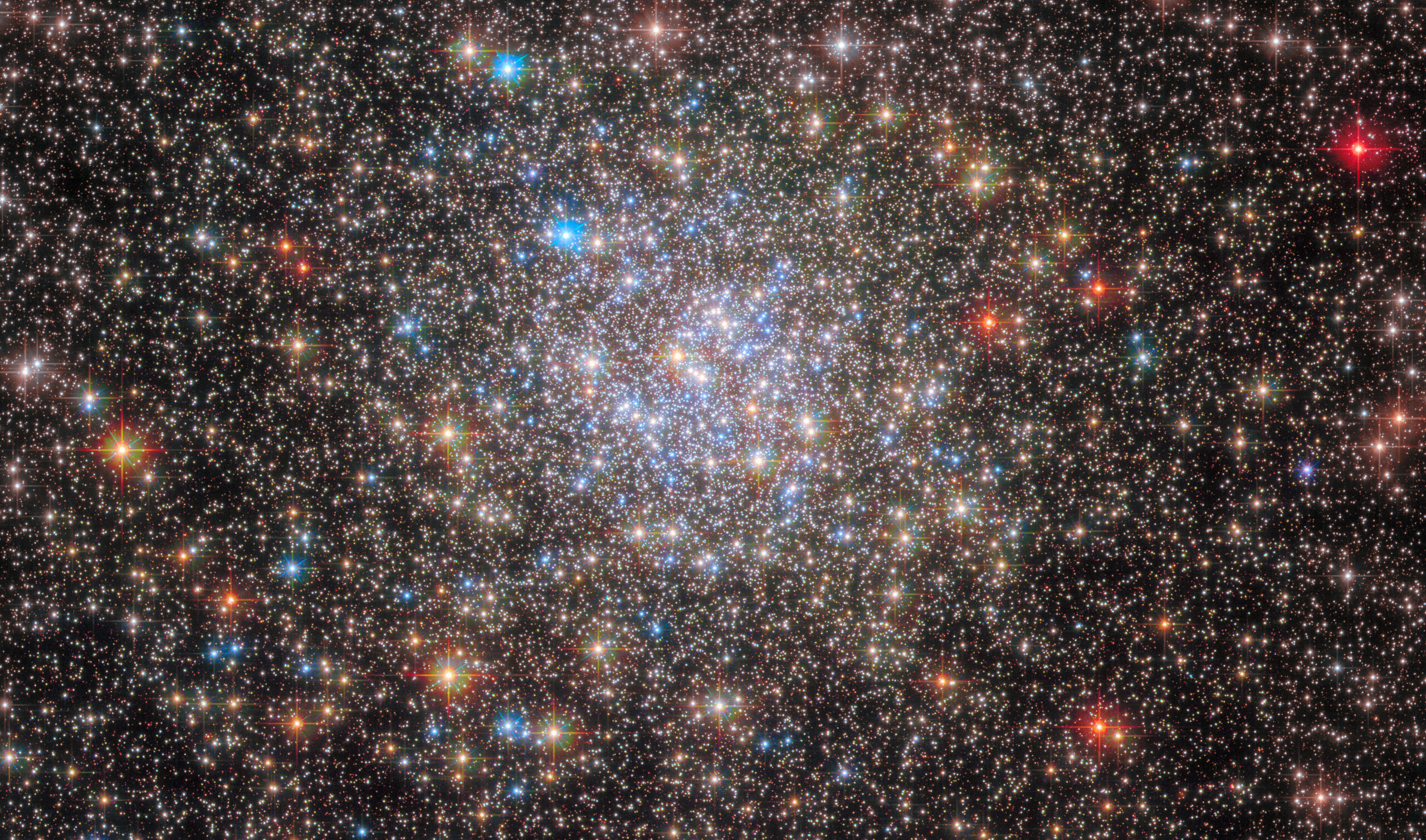 Hubble зазнімкував зоряний дім