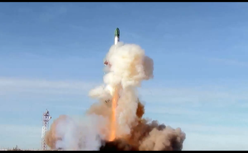Старт ракеты-носителя «Днепр», созданного совместно с россией