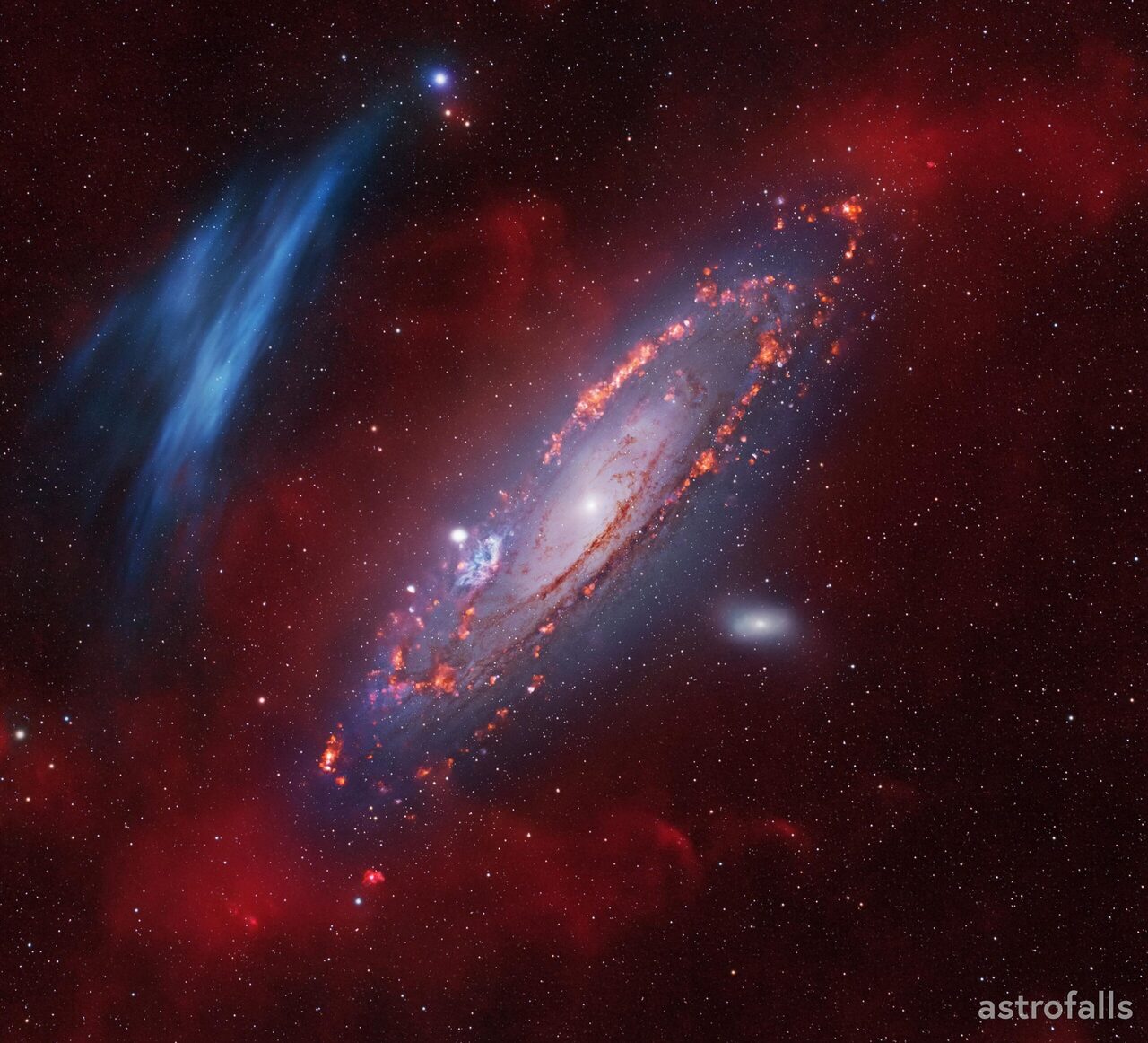 Giant oxygen nebula is spotted near the Andromeda galaxy