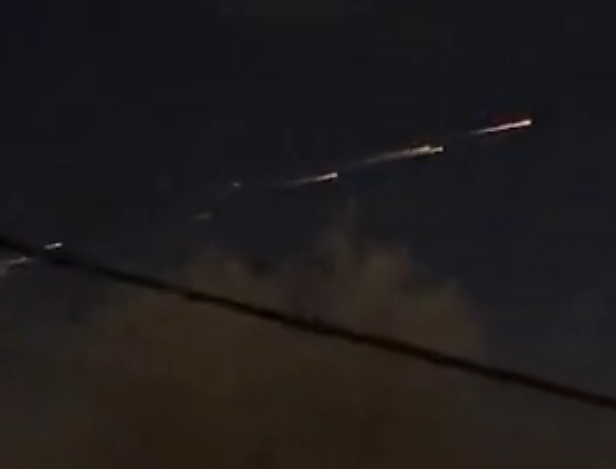 Garbage thrown out of the ISS “lit up” the sky over the USA in three years: Video