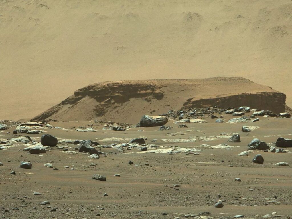 В этих скалах на Марсе Искусственный интеллект попытается обрести жизнь