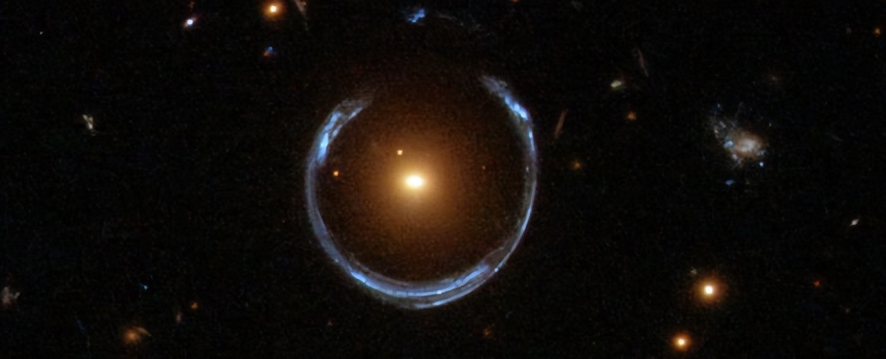 Кольца Эйнштейна