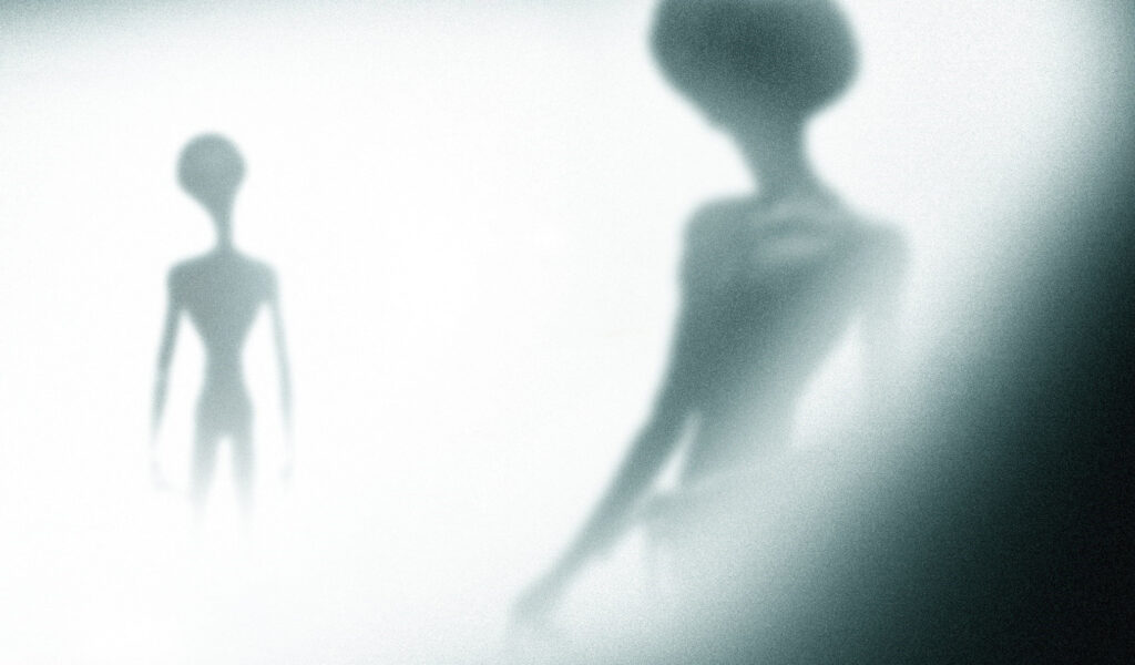 http://universemagazine.com/wp-content/uploads/2023/04/aliens-silhouette-alien-poster-wallpaper.jpg