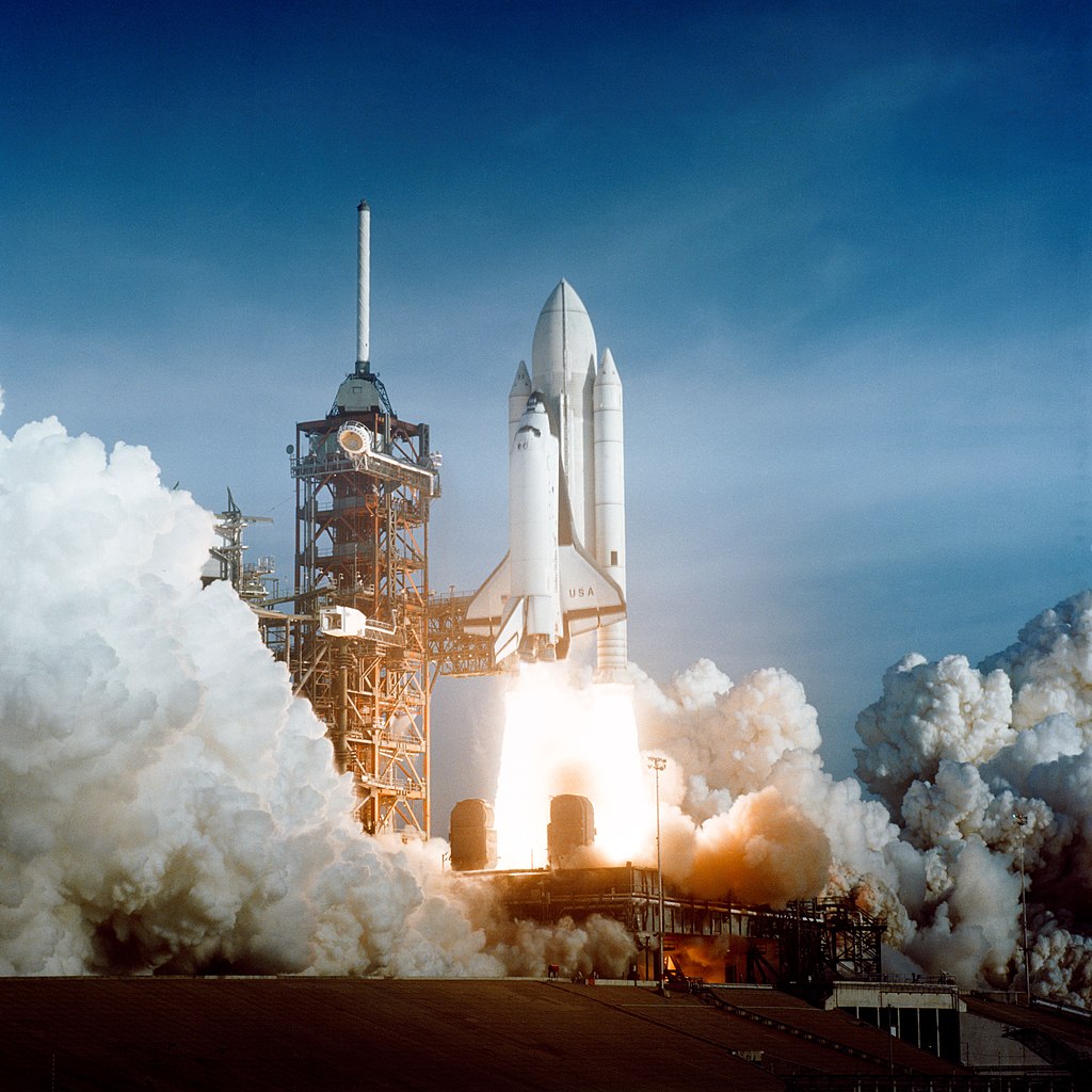 https://universemagazine.com/wp-content/uploads/2023/04/space_shuttle_columbia_launching.jpg