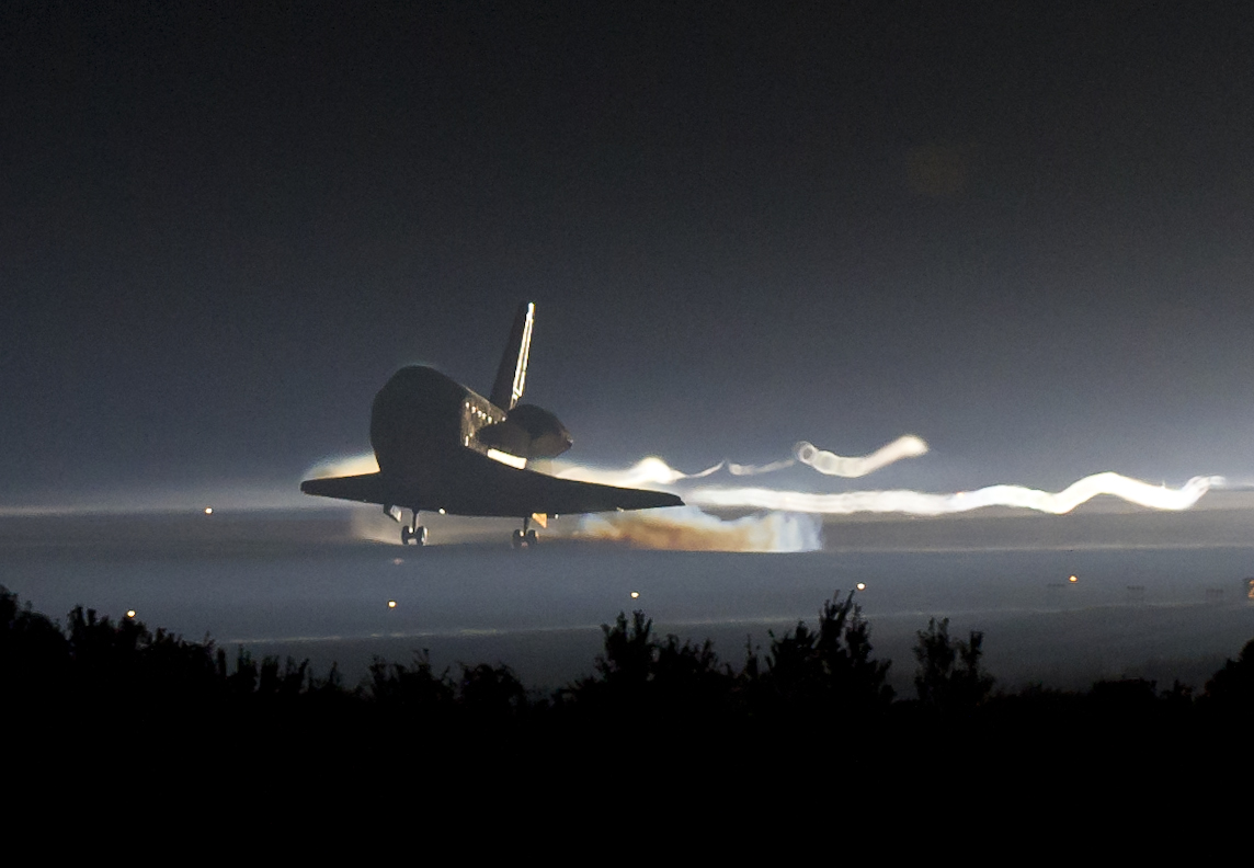 https://universemagazine.com/wp-content/uploads/2023/04/sts-135_landing_cropped.jpg