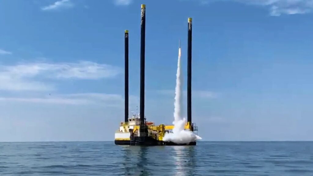 Запуск ракеты с морской платформы