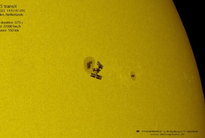 МКС пролітає на фоні Сонця та двох великих сонячних плям 9 червня 2023 року