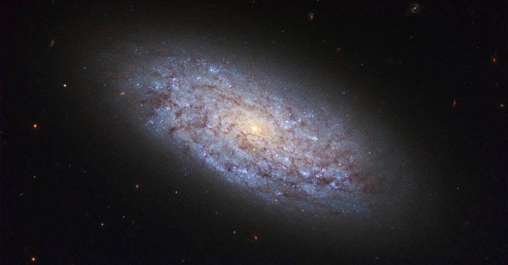 Галактика, на которую влияет темная материя