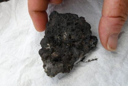 Основна частина метеорита, що влучив у жінку
