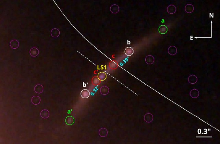 На цьому зображенні зоря-монстр Мотра позначена як LS1