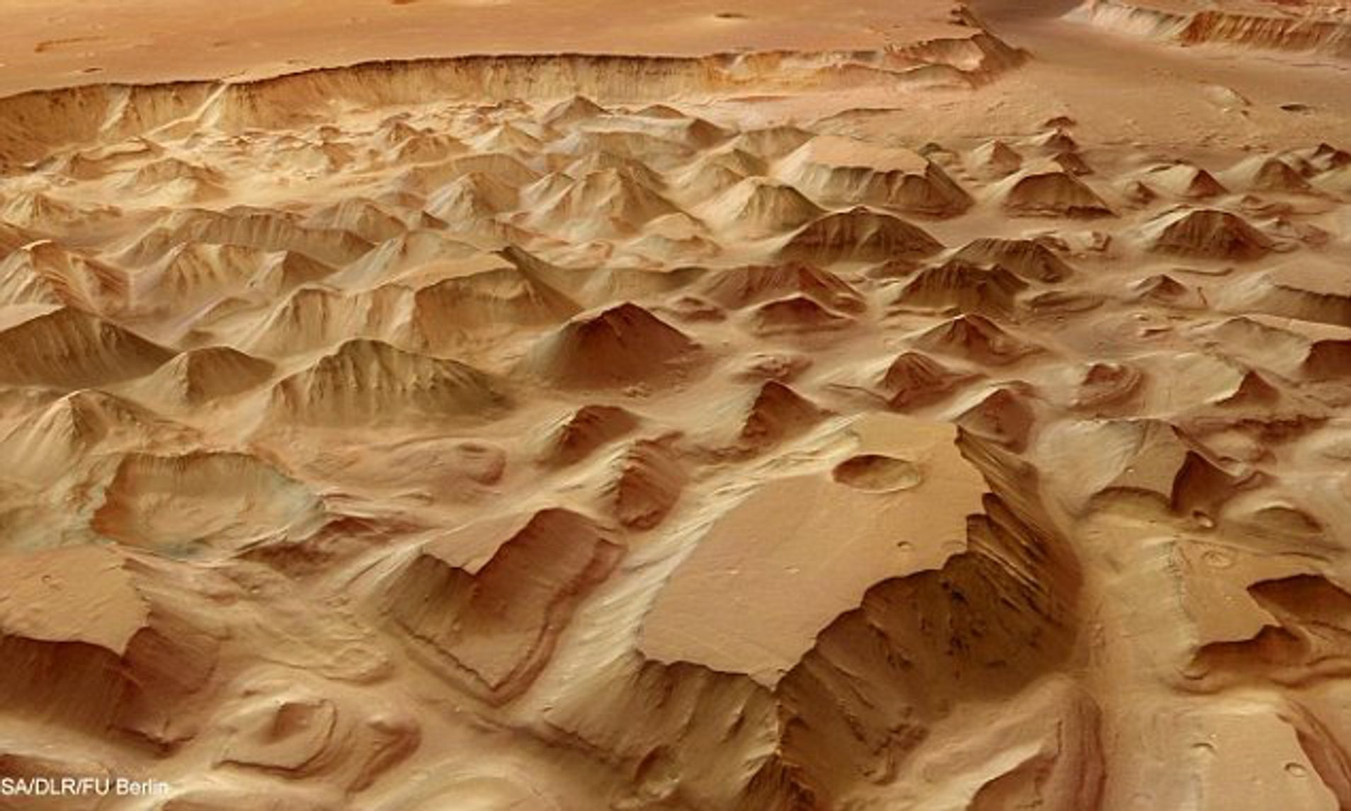 Mud lakes on Mars may hide traces of life