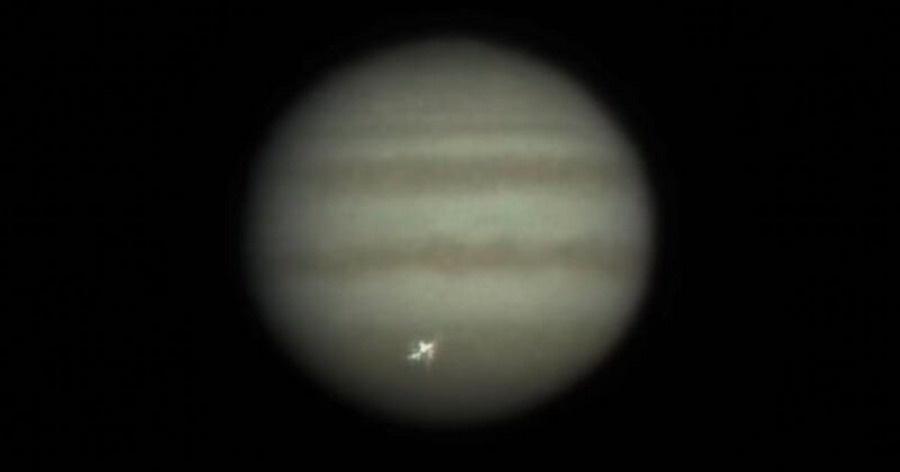 Огненный шар, замеченный на Юпитере