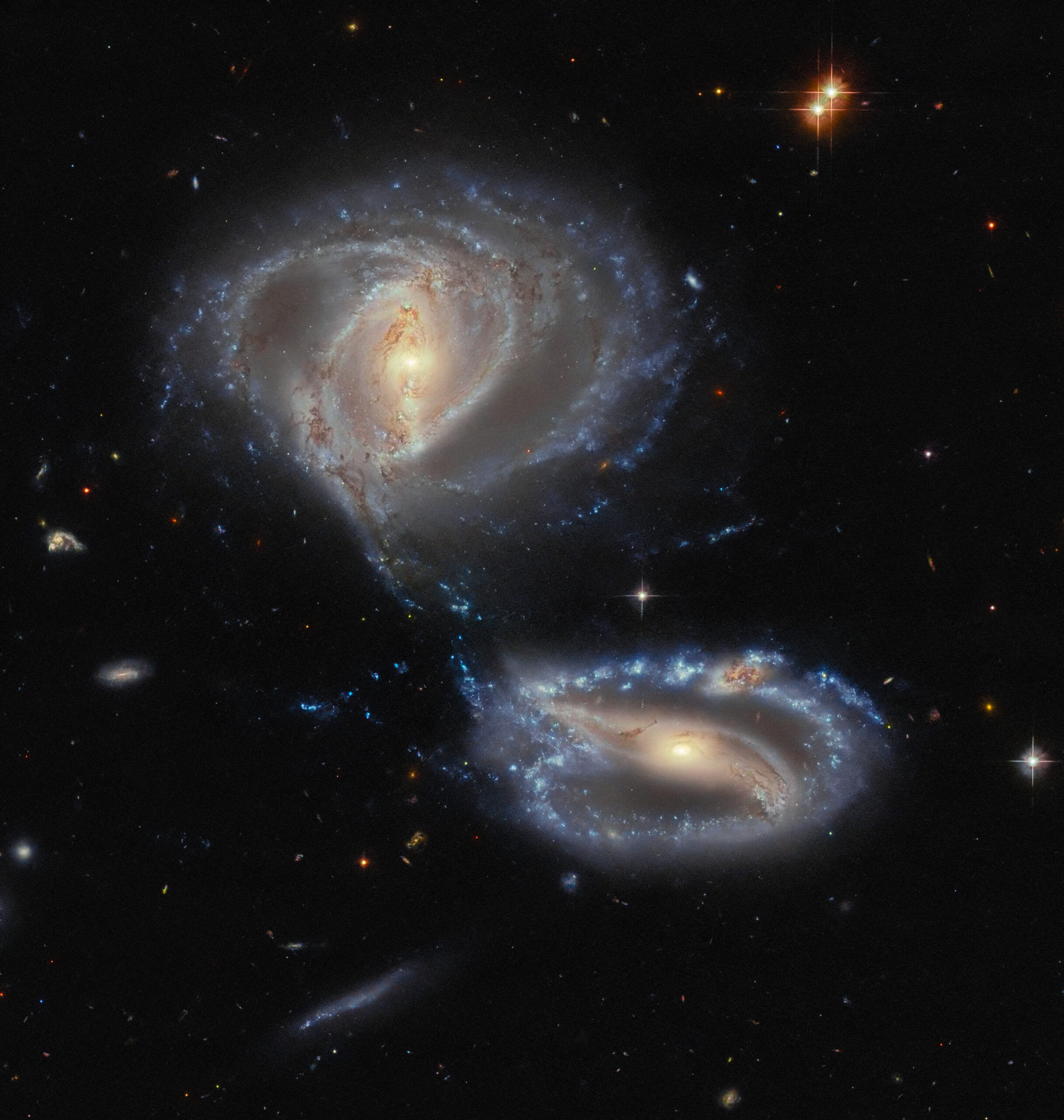 Find the Galaxy: Hubble discovered a hidden participant in a grand collision