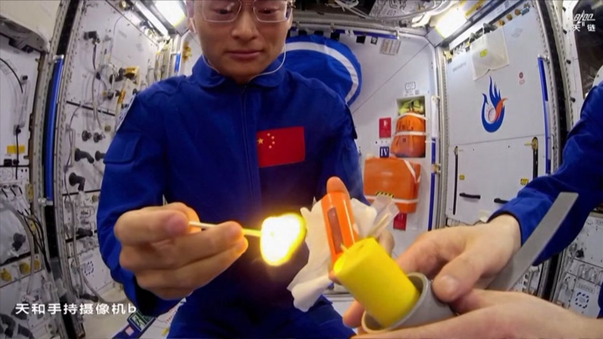 Chinese taikonauts conduct a dangerous experiment on the space station