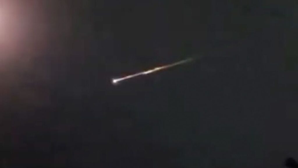 Российский спутник сгорает в атмосфере