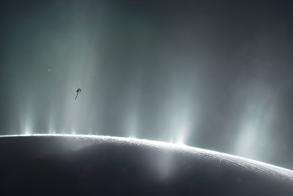 Гейзери на Енцеладі містять речовини, необхідні для життя